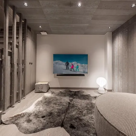 דירה De Luxe A Courchevel: 5 Chambres, Terrasse Et Service De Conciergerie - Fr-1-613a-37 *