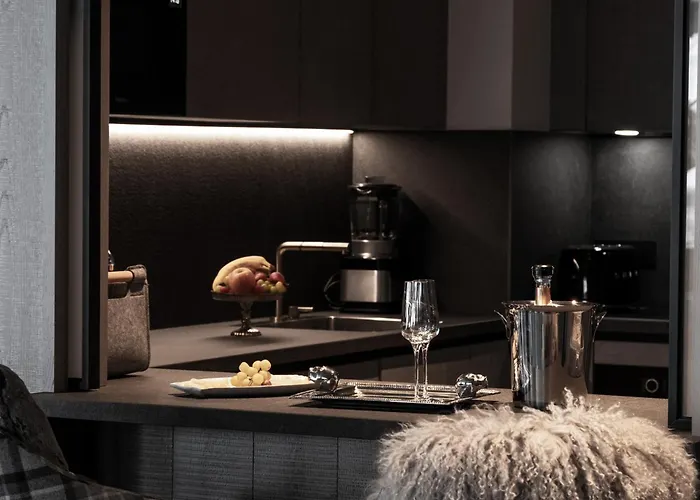 De Luxe A Courchevel: 5 Chambres, Terrasse Et Service De Conciergerie - Fr-1-613a-37 Lejlighed *