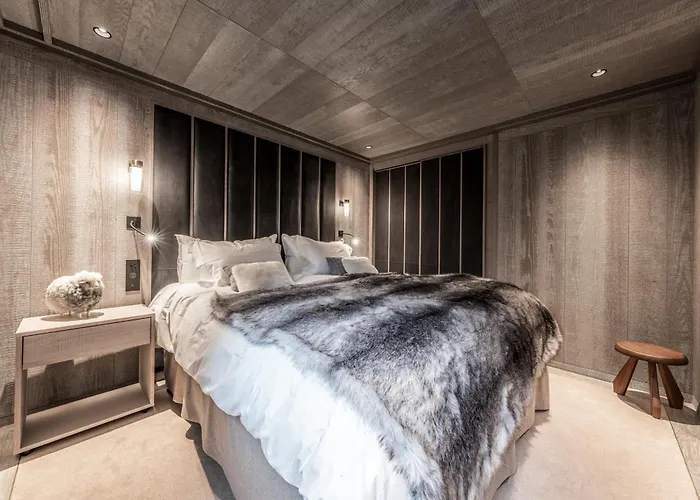 De Luxe A Courchevel: 5 Chambres, Terrasse Et Service De Conciergerie - Fr-1-613a-37 *